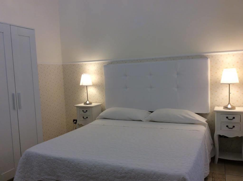 B&B Diana Syracuse Ngoại thất bức ảnh